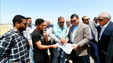 وزير الإسكان يوجه بإعداد تصميم وتنفيذ بوابة جديدة لمدينة الشروق وزير الإسكان يوجه بإعداد تصميم وتنفيذ بوابة جديدة لمدينة الشروق