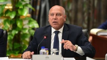 وزير النقل يوجه بتشكيل لجنة فنية لمعرفة أسباب حادث قطار مطروح وزير النقل يوجه بتشكيل لجنة فنية لمعرفة أسباب حادث قطار مطروح