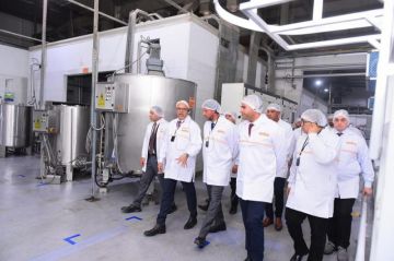 الوزير جبران يتفقد مصنعي إيديتا للصناعات الغذائية و إيفا فارما للصناعات الدوائية 