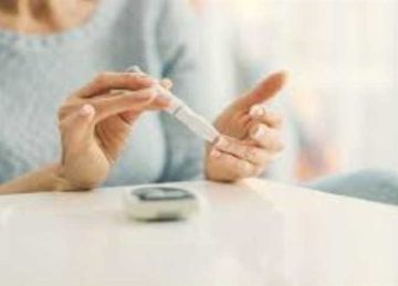 تجنبها لمنع حدوث مضاعفات صحية.. 5 أخطاء شائعة يرتكبها مرضى السكر في وجبة الإفطار