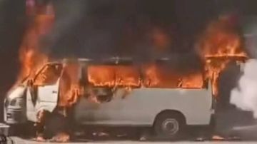 دون إصابات.. حريق يلتهم سيارة ميكروباص في كفر الشيخ صور دون إصابات.. حريق يلتهم سيارة ميكروباص في كفر الشيخ صور