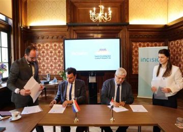  عاشور يوقع عقودا استراتيجية مع شركة هولندية لدعم التحول الرقمي في التعليم الطبي