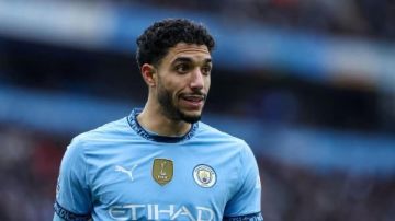 عمر مرموش يحافظ على مركزه بين أفضل مهاجمي العالم متفوقا على رونالدو في تصنيف 2025