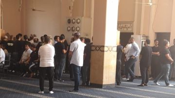 وصول جثمان بطل السباقات الدولي هيثم سمير لمسجد أبو بكر الصديق بالقاهرة وصول جثمان بطل السباقات الدولي هيثم سمير لمسجد أبو بكر الصديق بالقاهرة