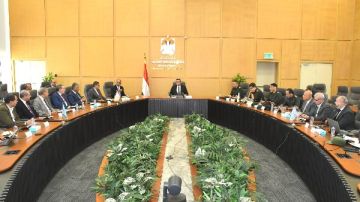 الشربيني يبحث مع مسئولي الهيئة الهندسية للقوات المسلحة تعزيز التعاون بشأن عدد من الملفات الشربيني يبحث مع مسئولي الهيئة الهندسية للقوات المسلحة تعزيز التعاون بشأن عدد من الملفات