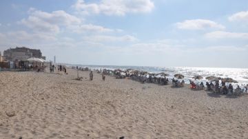 حادث مأسوي بالإسكندرية.. غرق 6 فتيات وانقاذ 24 أخريات في شاطئ أبو تلات حادث مأسوي بالإسكندرية.. غرق 6 فتيات وانقاذ 24 أخريات في شاطئ أبو تلات