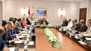 خطة جديدة لتطوير الأداء الحكومي والكفاءات الشابة بجنوب سيناء.. صور خطة جديدة لتطوير الأداء الحكومي والكفاءات الشابة بجنوب سيناء.. صور