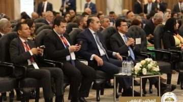 من العاصمة الإدارية.. رسالة حب ووفاء من مصر لأبنائها في الخارج.. ومدبولي: أنتم سفراء الوطن الحقيقيون صور