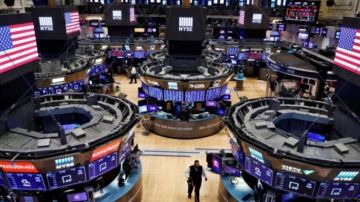 وول ستريت تتلقى من الفيدرالي الأميركي إشارات الصعود التي كانت تأملها