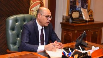 إحالة مفتشي عمل للنيابة بتهمة تلقى رشوة من شركة إلحاق عمالة إحالة مفتشي عمل للنيابة بتهمة تلقى رشوة من شركة إلحاق عمالة