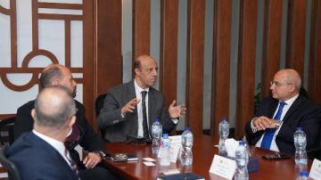 الرقابة المالية تبحث مع اقتصادية قناة السويس سبل الاستفادة من سوق الكربون