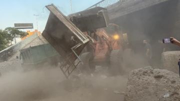 كان مرتعا لكافة المخالفات.. محافظة الجيزة تعيد الحياة إلى نفق بشتيل بعد 20 عاما من الإغلاق كان مرتعا لكافة المخالفات.. محافظة الجيزة تعيد الحياة إلى نفق بشتيل بعد 20 عاما من الإغلاق