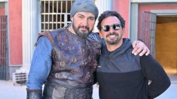 أخي وصديقي العزيز..ياسر جلال ينعى تيمور تيمور