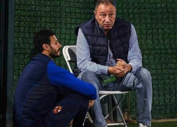 محمد الشناوي يعرض على الأهلي الرحيل.. والخطيب يتخذ قراره (تفاصيل) محمد الشناوي يعرض على الأهلي الرحيل.. والخطيب يتخذ قراره (تفاصيل)