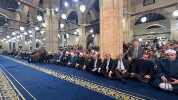 بث مباشر.. شعائر صلاة الجمعة من الجامع الأزهر