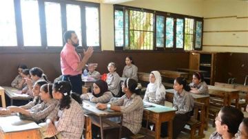 في ظل تجاهل حكومي.. 3 مطالب برلمانية لحل أزمة معلمي الحصة فوق 45 عاما في ظل تجاهل حكومي.. 3 مطالب برلمانية لحل أزمة معلمي الحصة فوق 45 عاما