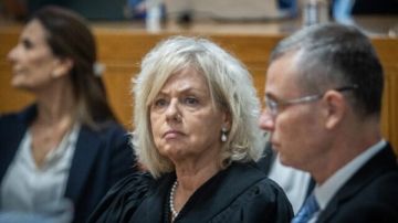 مستشارة قضائية بالحكومة الإسرائيلية تتهم وزير العدل بخرق قرار المحكمة العليا