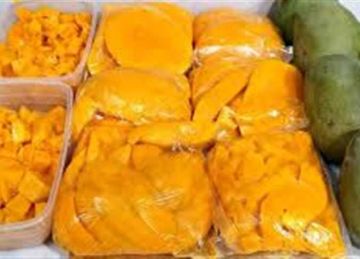 بخطوات بسيطة.. أفضل طرق لتخزين المانجو في الفريزر طوال العام