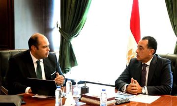 رئيس الوزراء يتابع مع رئيس جهاز حماية المنافسة عددا من ملفات العمل رئيس الوزراء يتابع مع رئيس جهاز حماية المنافسة عددا من ملفات العمل