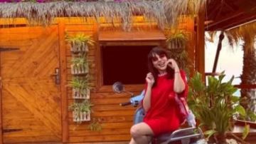 ساندي تخطف الأنظار بإطلالة صيفية