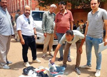 غلق 13 محلا ومطعما مخالفا وتحرير 12 محضرا في حملات على الأسواق بأسوان