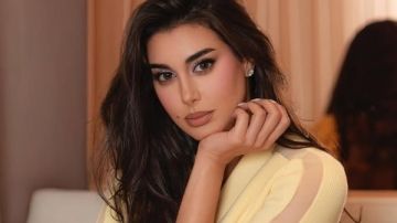 ياسمين صبري تثير الجدل بجمالها وقوامها الممشوق