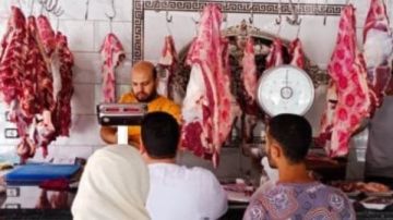 من 170 إلى 185 جنيها .. شعبة القصابين تهاجم نقيب الفلاحين بسبب سعر اللحوم من 170 إلى 185 جنيها .. شعبة القصابين تهاجم نقيب الفلاحين بسبب سعر اللحوم