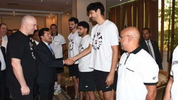 قبل المشاركة في الأفروباسكت.. وزير الرياضة يلتقي منتخب مصر لكرة السلة بحضور عمرو مصيلحي قبل المشاركة في الأفروباسكت.. وزير الرياضة يلتقي منتخب مصر لكرة السلة بحضور عمرو مصيلحي