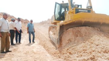 أبو النصر: بدء تنفيذ المحور التنموي الجديد بين أسيوط والبحر الأحمر