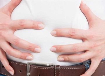  بتحرجك وسط الناس .. أطعمة تسبب الغازات يجب عدم تناولها في التجمعات