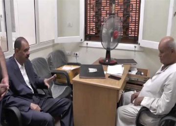 حضرتك بتشتغل إيه هنا؟ حوار بين محافظ سوهاج وموظف وهمي في منشأة حكومية وقرار عاجل ضد مسؤول غائب (فيديو)