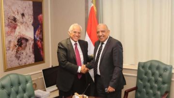 وزير الكهرباء يبحث مع رئيس شركة كوبولوزيس تنفيذ مشروع الربط الكهربائي بين مصر واليونان