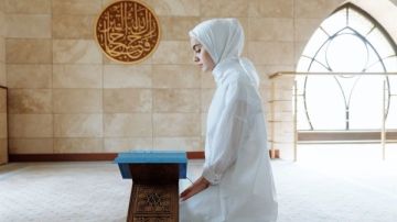 أنا غير محجبة فهل يقبل الله صلاتى؟.. الإفتاء تجيب