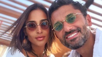 بحبك.. كريم محمود عبد العزيز يظهر مع زوجته بعد شائعات الطلاق بحبك.. كريم محمود عبد العزيز يظهر مع زوجته بعد شائعات الطلاق