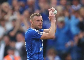 جيمي فاردي إلى الدوري الإيطالي عبر بوابة كريمونيسي جيمي فاردي إلى الدوري الإيطالي عبر بوابة كريمونيسي