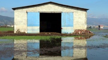 فيضانات مدمرة في كشمير وباكستان ترفع حصيلة الضحايا وتثير مخاوف من كارثة جديدة