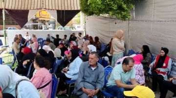 محافظ الإسماعيلية يتابع فتح المقار الانتخابية لليوم الثاني من جولة الإعادة بالشيوخ محافظ الإسماعيلية يتابع فتح المقار الانتخابية لليوم الثاني من جولة الإعادة بالشيوخ