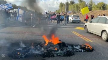 احتجاجات غير مسبوقة بإسرائيل.. نصف مليون متظاهر يطالبون بوقف الحرب وإطلاق سراح الأسرى