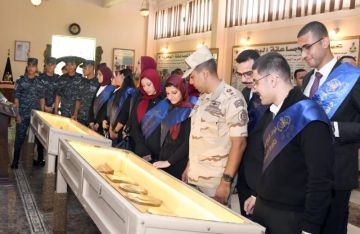 القوات المسلحة تنظم زيارة لوفد من الإعلاميين والطلبة لإحدى الوحدات الخاصة البحرية