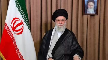 خامنئي: نرفض الإملاءات الأمريكية.. ولا حل مع واشنطن لأنها تسعى لإخضاعنا