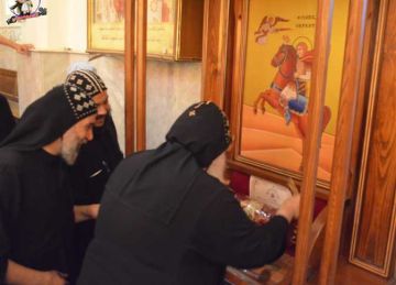 دير الأنبا بيشوي بوادي النطرون يتسلم جزءا من رفات الشهيد أبي سيفين (صور)