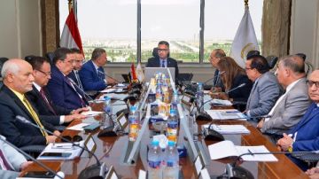 وزير التموين يعقد اجتماعا موسعا مع رؤساء شركات المضارب لضمان انتظام إنتاج الأرز