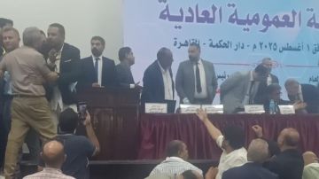 تشابك بالأيدي في عمومية اتحاد المهن الطبية تفاصيل مثيرة