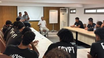 حمادة الشربيني يشيد بالروح القتالية للاعبي منتخب الشباب قبل ودية المغرب الثانية حمادة الشربيني يشيد بالروح القتالية للاعبي منتخب الشباب قبل ودية المغرب الثانية