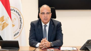 وزي الري يتابع حالة محطات رفع المياه ومجهودات مصلحة الميكانيكا والكهرباء بفترة أقصى الاحتياجات المائية