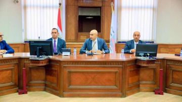 وزير التربية والتعليم يعقد اجتماعا مع مديري ووكلاء مديريتي التربية والتعليم بمحافظتي الجيزة والقاهرة وزير التربية والتعليم يعقد اجتماعا مع مديري ووكلاء مديريتي التربية والتعليم بمحافظتي الجيزة والقاهرة