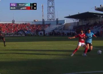 هل استحق غزل المحلة ركلة جزاء بعد تدخل زيزو؟ خبير تحكيمي يجيب