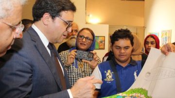 وزير الثقافة: تنوع مشاركات البينالي يجسد روح التضامن لأطفال العالم