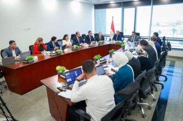 وزير الصحة يترأس الاجتماع التأسيسي الأول للجنة التنسيقية لنفاذ الدواء المصري للسوق العالمية وزير الصحة يترأس الاجتماع التأسيسي الأول للجنة التنسيقية لنفاذ الدواء المصري للسوق العالمية