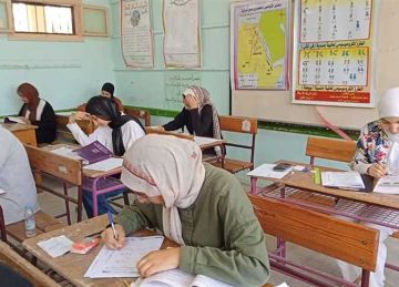 9918 طالبا وطالبة يؤدون امتحانات الدور الثاني بالثانوية العامة في المنيا دون شكاوى 9918 طالبا وطالبة يؤدون امتحانات الدور الثاني بالثانوية العامة في المنيا دون شكاوى